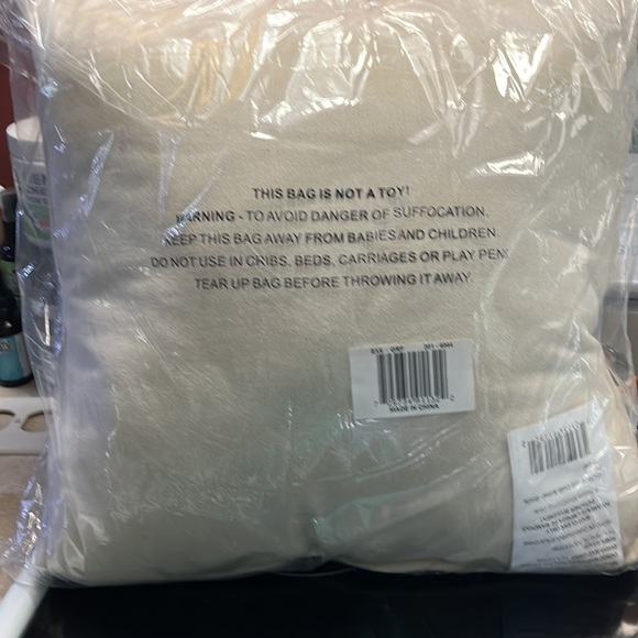 Giraffe pillow - Picture 2 of 3